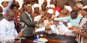 NPP flagbearership race: Market Queens pick up nomination forms for Alan