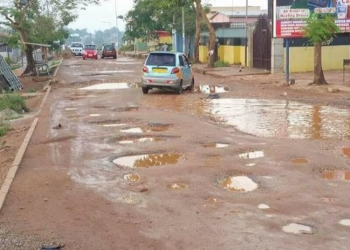 Larteh residents threaten to boycott 2024 polls over deplorable roads