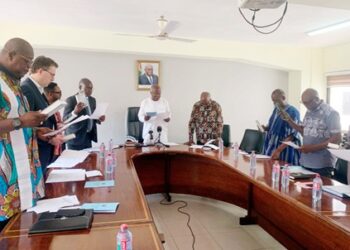 Trade Minister orders uniform cement prices nationwide.