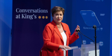 IMF urges Ghana to exercise fiscal restraint and establish financial benchmarks