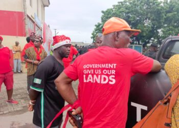 La Youth Association demands resignation of Defence Minister, Chief of defence