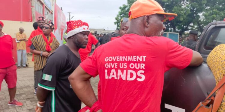 La Youth Association demands resignation of Defence Minister, Chief of defence