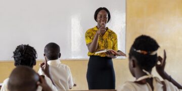 Private school teachers threaten to boycott December polls