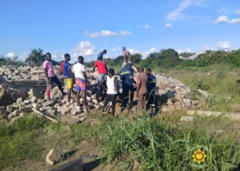 [IMAGES] Building collapse in Asokwa leaves one dead, four injured due to inadequate emergency tools