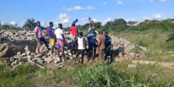 [IMAGES] Building collapse in Asokwa leaves one dead, four injured due to inadequate emergency tools