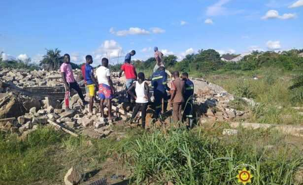 [IMAGES] Building collapse in Asokwa leaves one dead, four injured due to inadequate emergency tools