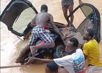 Ashanti Region: four dead, one missing as saloon car plunges into Owabi River