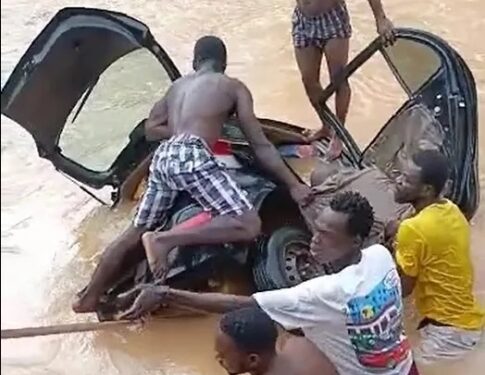 Ashanti Region: four dead, one missing as saloon car plunges into Owabi River
