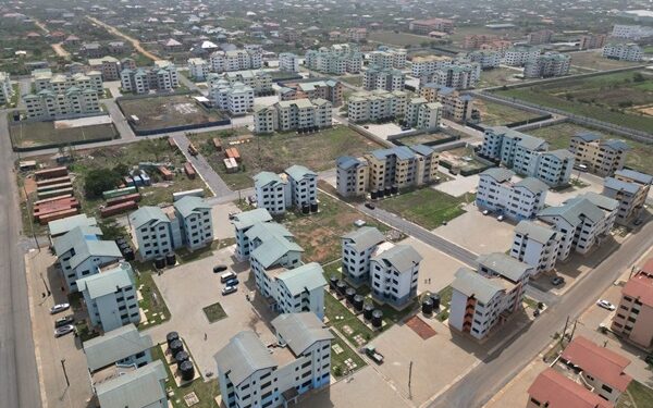 Bawumia commission 1,072 homes at Kpone, break ground for 800 more