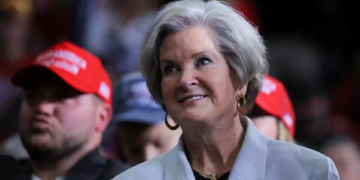 Trump hires campaign aide as White House chief of staff