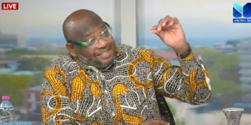 [VIDEO] Armed men invade Metro TV during live show