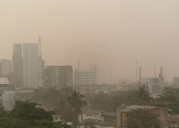 Dusty dry air: EPA issues red alert; recommends nose mask wearing