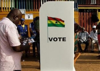 Confusion at Art Center 4 Polling Station as voters accuse EC official of influencing vote choices