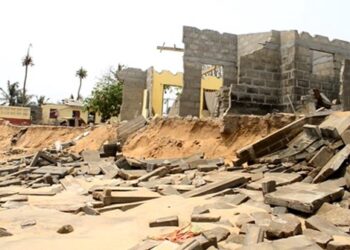 V/R: Tidal waves destroy 51 houses, displace over 300 in Agavedzi