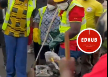 [VIDEO] Ashanti Regional Minister leads Independence Day clean-up in Kumasi Alabar