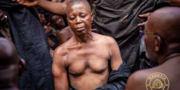 Asantehene destools Mpasaasohene