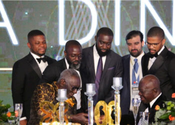 Otumfuo receives Ghana’s first-ever traceable gold bar