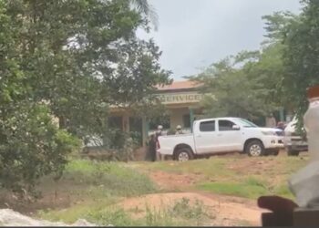 [Video] Armed men shut down Forestry Commission office in Ashanti Region