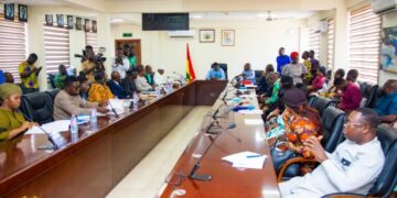 Education Minister orders strict enforcement of mobile phone ban in schools