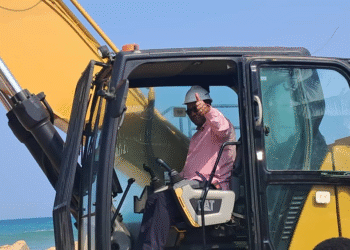 Mahama cuts sod for Blekusu sea defence project, vows to reclaim lost coastline