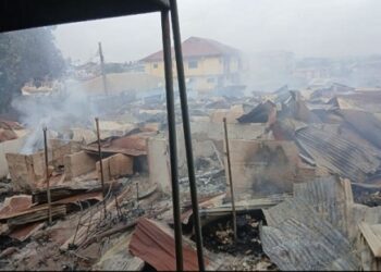 Fire destroys over 300 shops at Suame Post Office Market