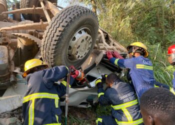 1 Perish, 2 Rescued By GNFS In a Ghastly Accident At Breku Forest In The Ashanti Region