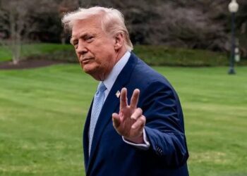 Trump Gives Iran Two Days to Reopen Strait of Hormuz or Face U.S. Strikes