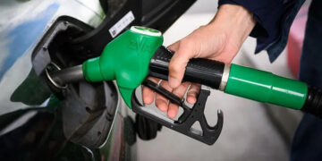 Oil Prices Drop as Iran Declares Strait of Hormuz Fully Open