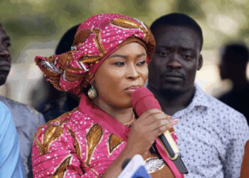 Amenfi Central MP Pays March Salaries for 135 Community Teachers