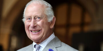 UK Radio Station Apologises for Mistakenly Announcing King Charles’ Death After Technical Error