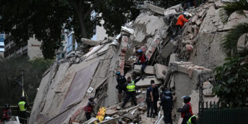 Venezuelans Hunt for Survivors After 2 Strong Quakes Kill at Least 164