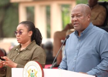 Mahama Announces Plans to Revive Volta Star Textiles