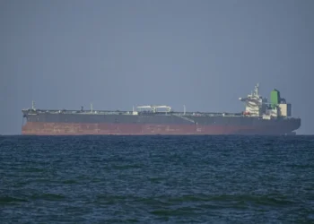 Oil Prices Fall as Hopes Grow for Strait of Hormuz Reopening