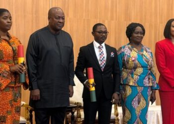 Mahama Swears In New EC Deputies